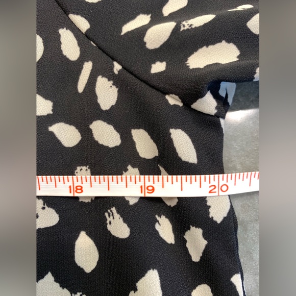 HAYDEN - Picture 10 of 10